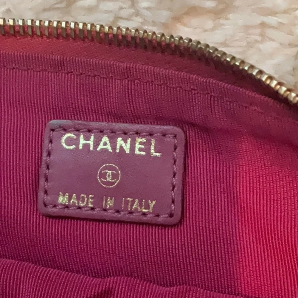 ❌SOLD❌Chanel Suede Camilla Flower Wristlet Clutch! - Picture 9 of 14